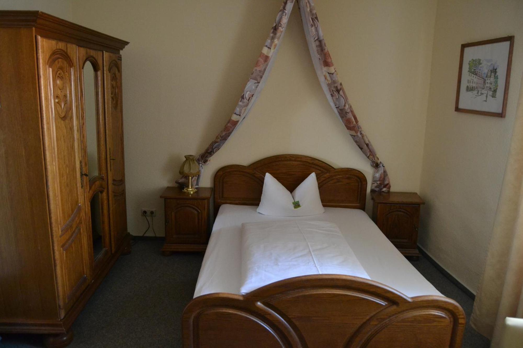 Hotel Anker Saalfeld Saale الغرفة الصورة