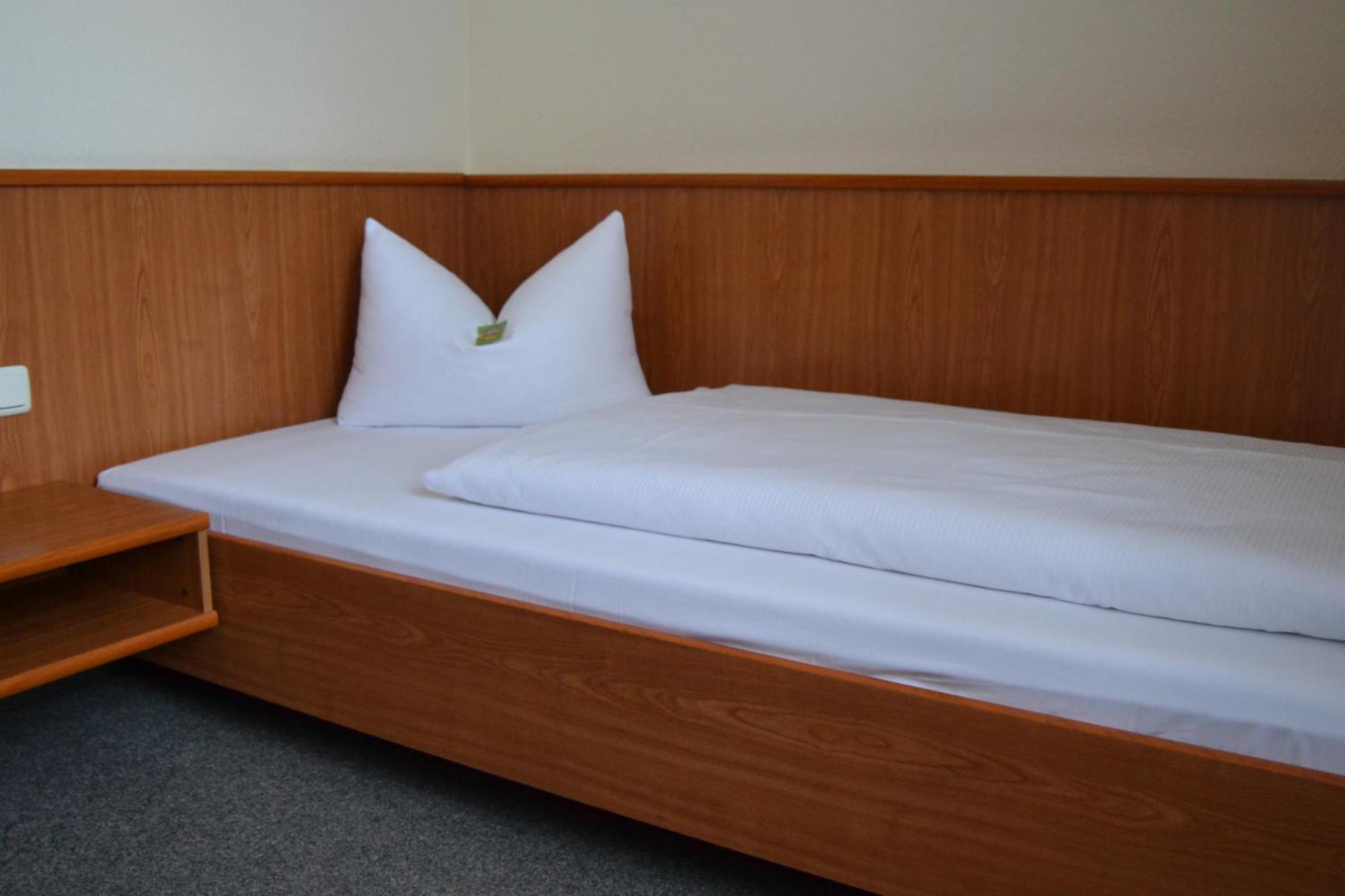Hotel Anker Saalfeld Saale الغرفة الصورة