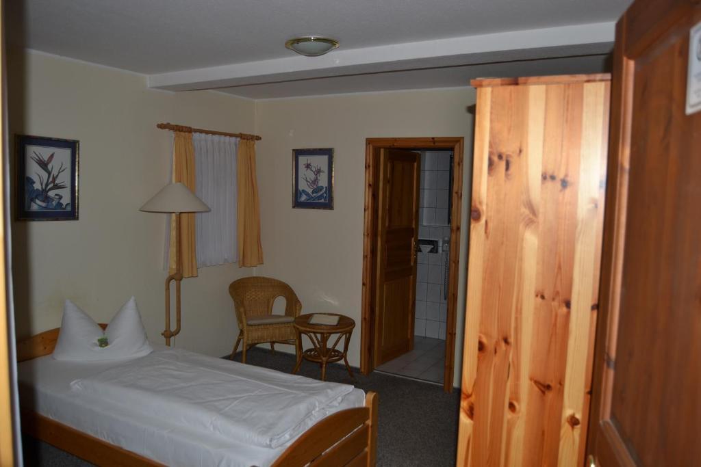 Hotel Anker Saalfeld Saale الغرفة الصورة